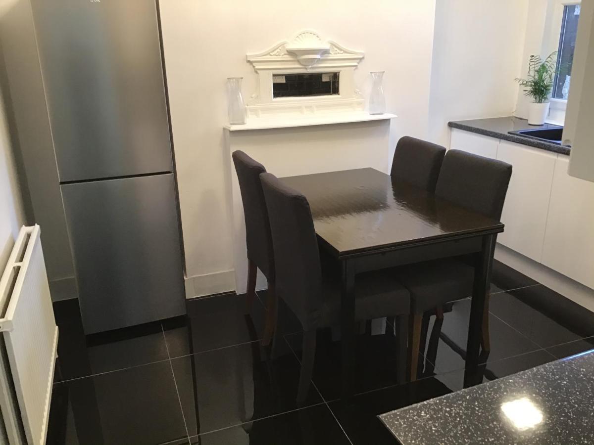 Residential Quarters, General Gordon Square Apartment Лондон Екстериор снимка