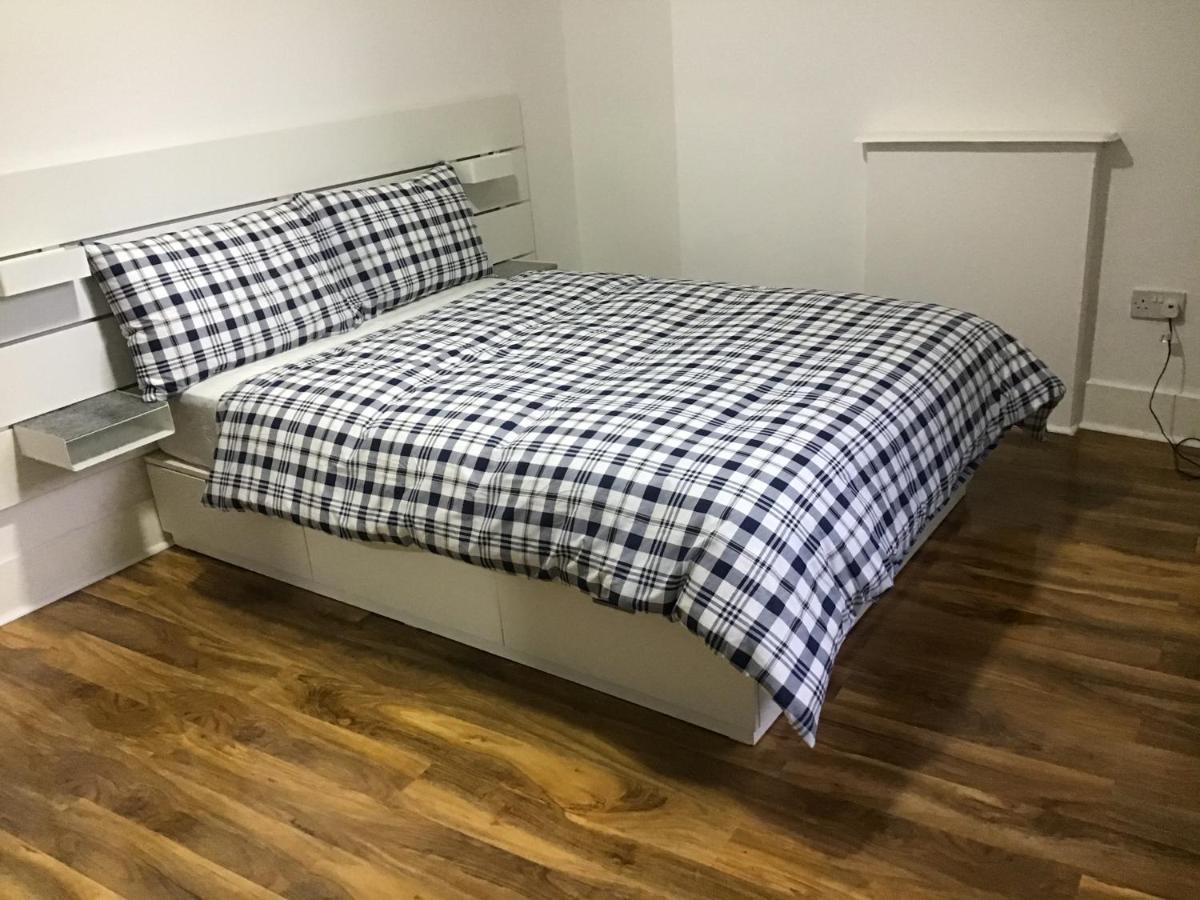 Residential Quarters, General Gordon Square Apartment Лондон Екстериор снимка